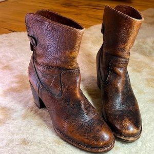 Frye distressed leather boots size 6